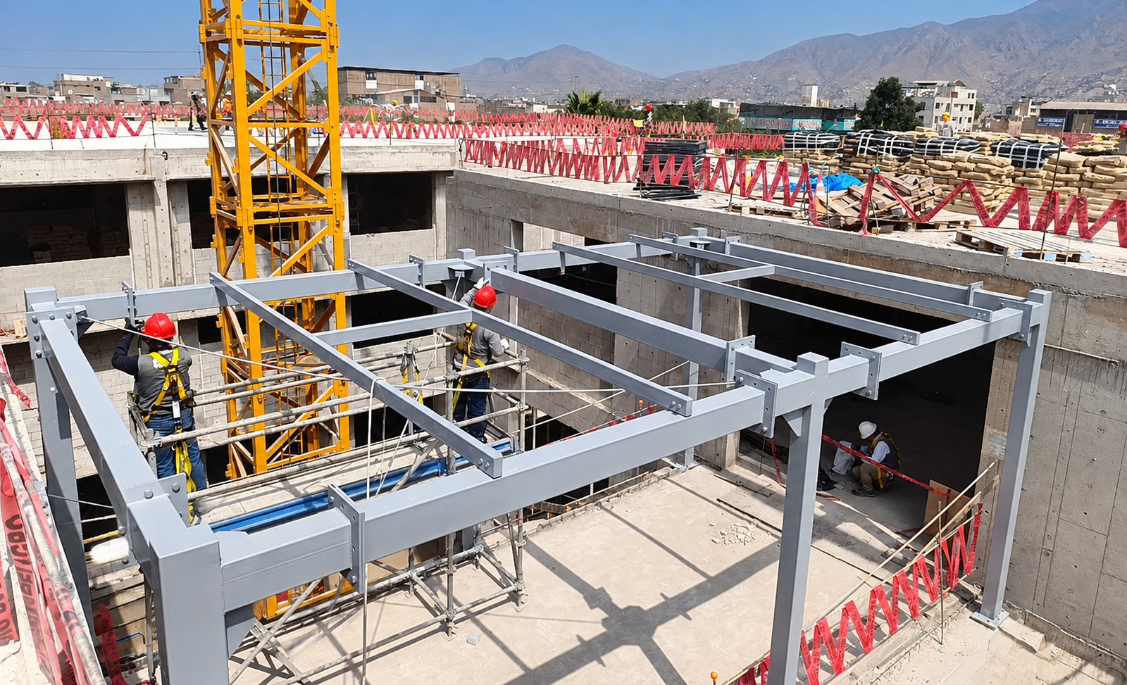 Cubierta metálica en ejecución sobre edificación educativa